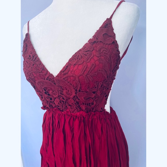 Lulu’s Snowy Meadow Crocheted Wine Red Maxi Dress - Picture 6 of 7